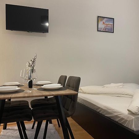 Cozy-5-Person Apartment In Vienna 5 Luaran gambar