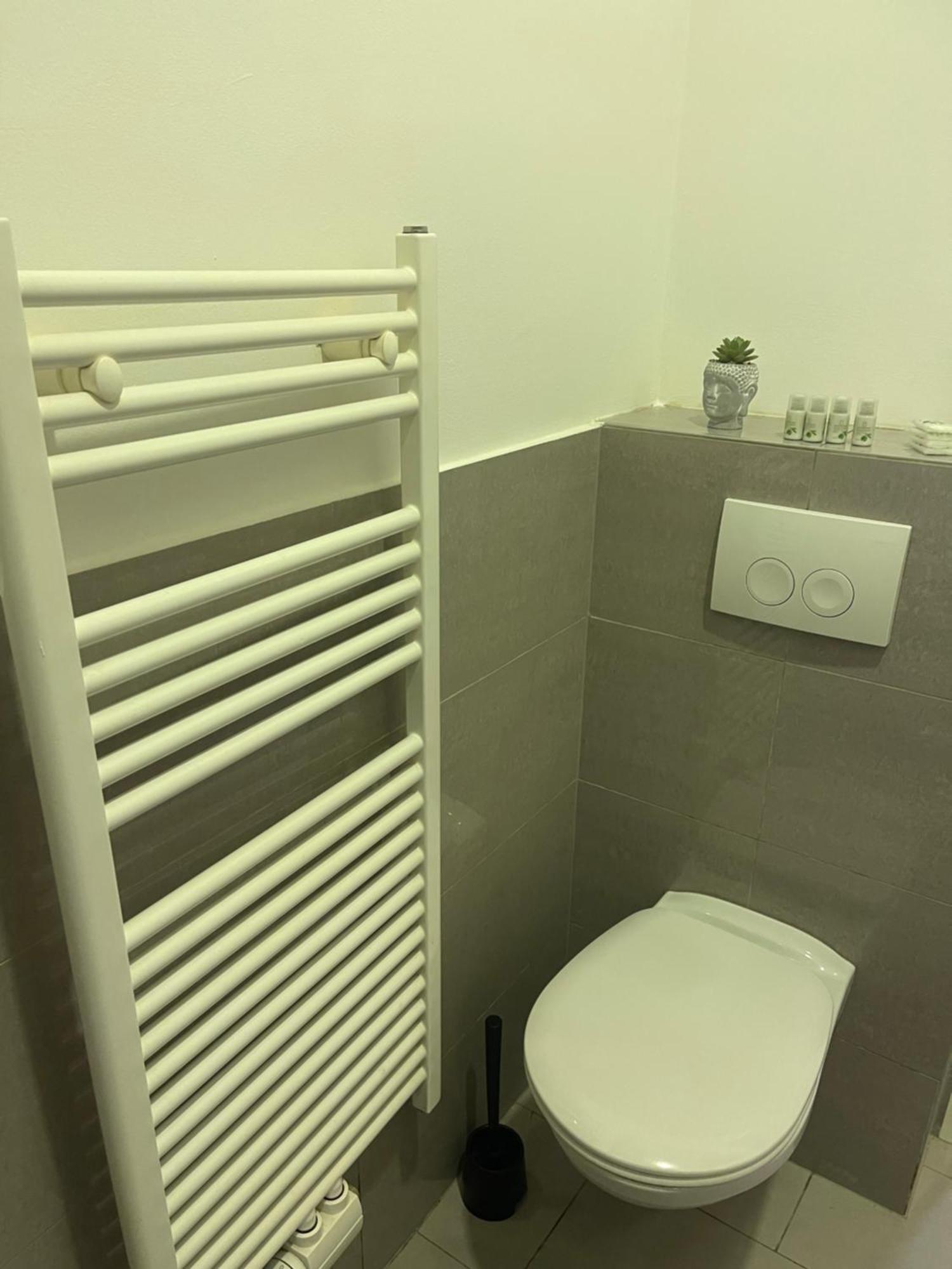 Cozy-5-Person Apartment In Vienna 5 Luaran gambar